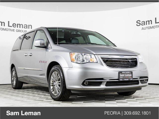 2016 Chrysler Town and Country Touring-L