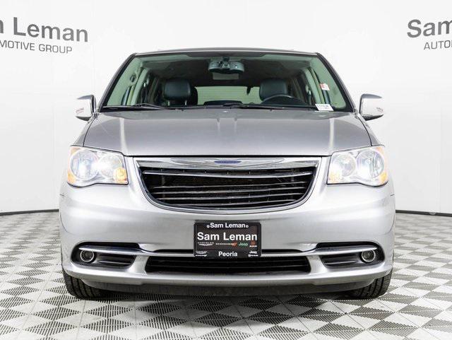 2016 Chrysler Town and Country Touring-L