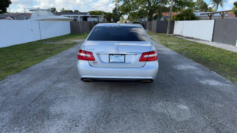 2010 Mercedes-Benz E 350 E 350 Sedan 4D