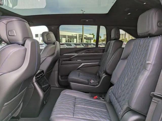 2025 Cadillac Escalade Sport 1