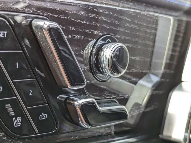 2025 Cadillac Escalade Sport 1