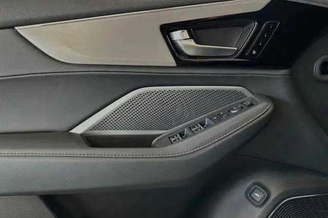 2025 Acura MDX Standard
