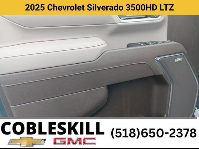 2025 Chevrolet Silverado 3500HD 4WD Crew Cab Standard Bed LTZ