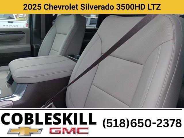 2025 Chevrolet Silverado 3500HD 4WD Crew Cab Standard Bed LTZ