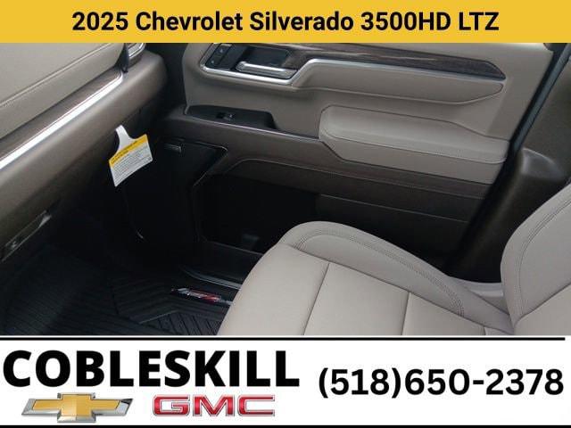 2025 Chevrolet Silverado 3500HD 4WD Crew Cab Standard Bed LTZ