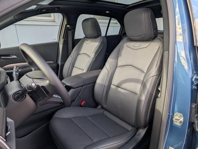 2025 Cadillac XT4 AWD Premium Luxury