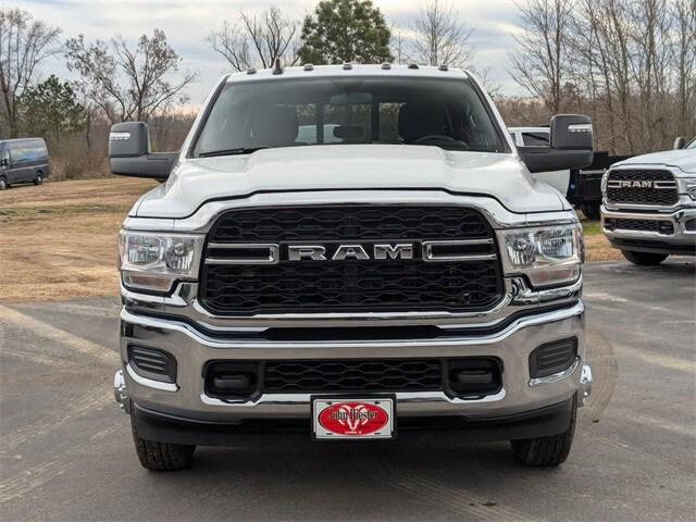 2024 RAM Ram 3500 RAM 3500 TRADESMAN CREW CAB 4X4 8 BOX