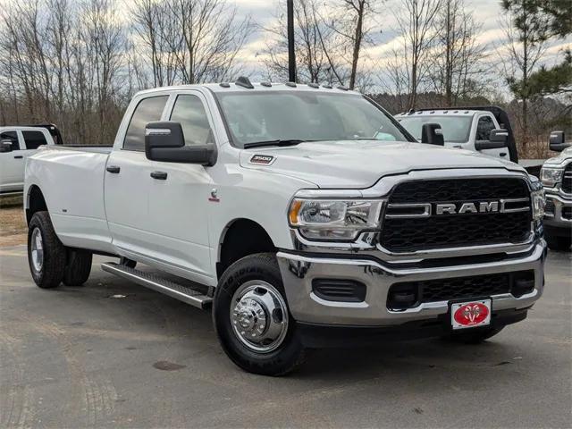 2024 RAM Ram 3500 RAM 3500 TRADESMAN CREW CAB 4X4 8 BOX