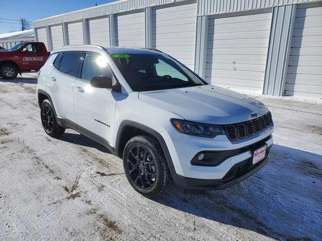 2025 Jeep Compass COMPASS LATITUDE 4X4