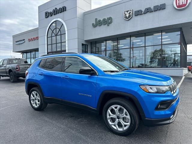 2025 Jeep Compass COMPASS LATITUDE 4X4