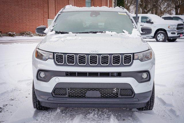 2025 Jeep Compass COMPASS LATITUDE 4X4