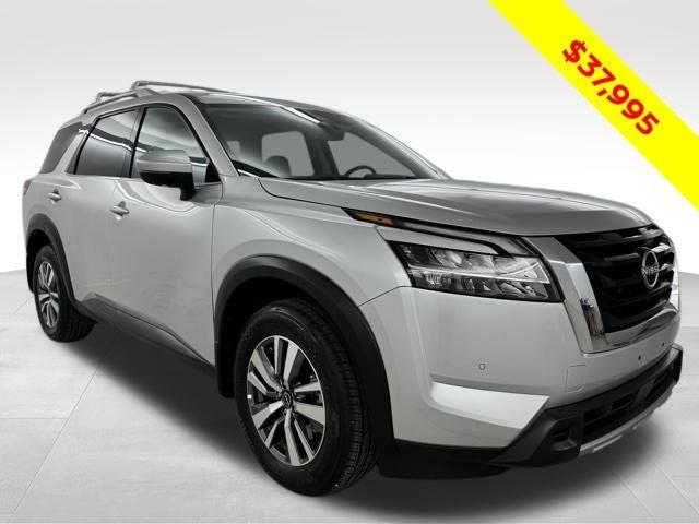 2024 Nissan Pathfinder SL FWD