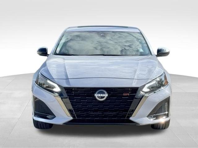 2025 Nissan Altima SR FWD