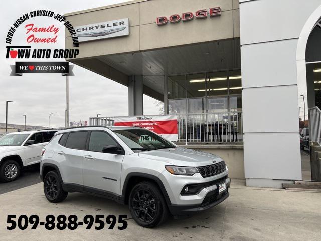 2025 Jeep Compass COMPASS LATITUDE 4X4