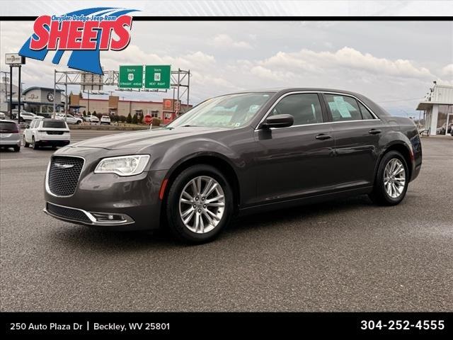 2019 Chrysler 300 Touring