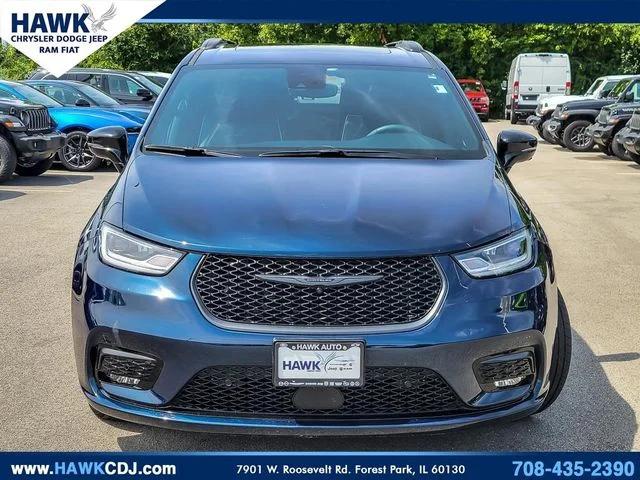 2024 Chrysler Pacifica Hybrid Premium S Appearance Pkg
