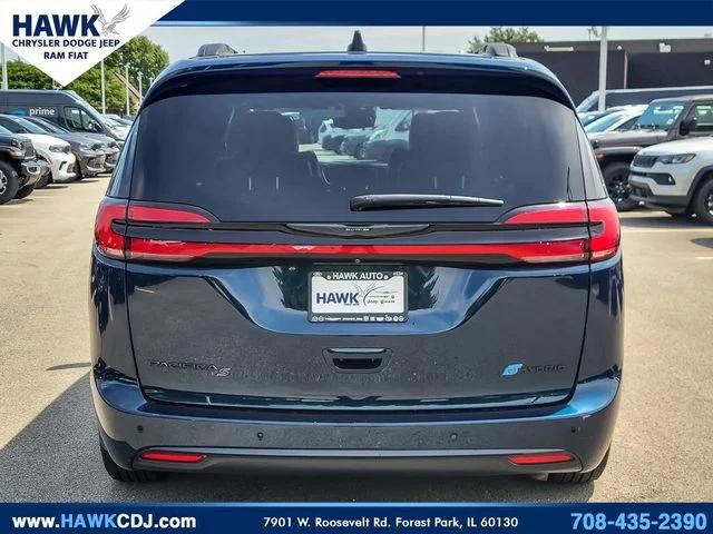 2024 Chrysler Pacifica Hybrid Premium S Appearance Pkg