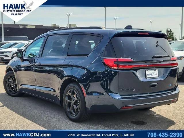 2024 Chrysler Pacifica Hybrid Premium S Appearance Pkg