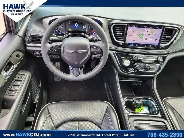 2024 Chrysler Pacifica Hybrid Premium S Appearance Pkg
