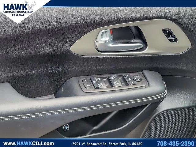 2024 Chrysler Pacifica Hybrid Premium S Appearance Pkg