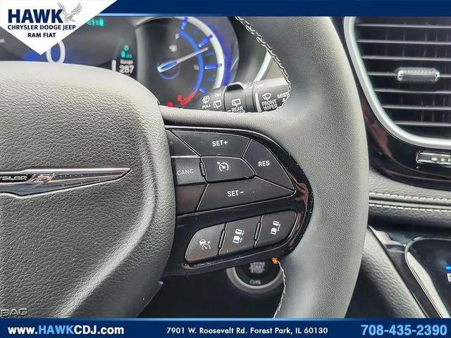 2024 Chrysler Pacifica Hybrid Premium S Appearance Pkg