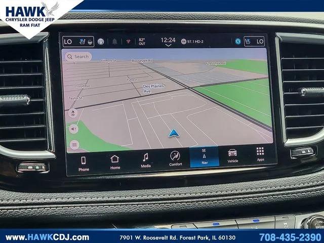 2024 Chrysler Pacifica Hybrid Premium S Appearance Pkg