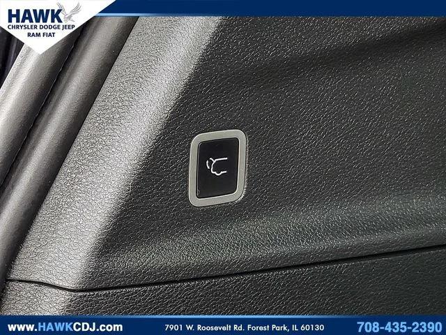 2024 Chrysler Pacifica Hybrid Premium S Appearance Pkg