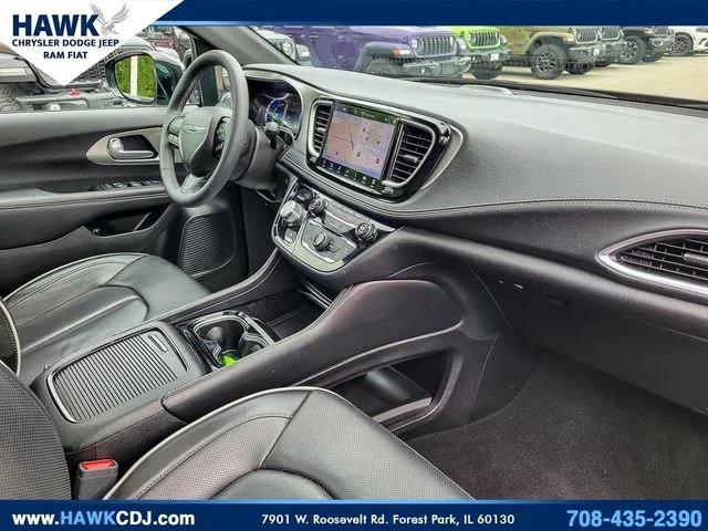 2024 Chrysler Pacifica Hybrid Premium S Appearance Pkg
