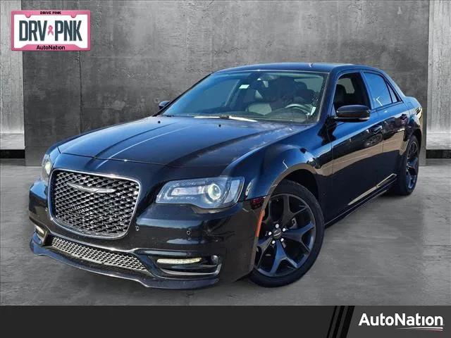 2022 Chrysler 300 Touring L