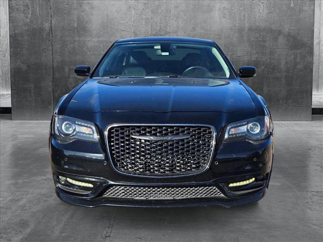 2022 Chrysler 300 Touring L