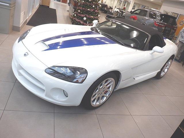 2005 Dodge Viper SRT10