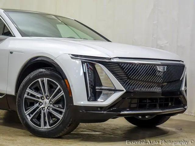 2025 Cadillac iQ Luxury 2 RWD