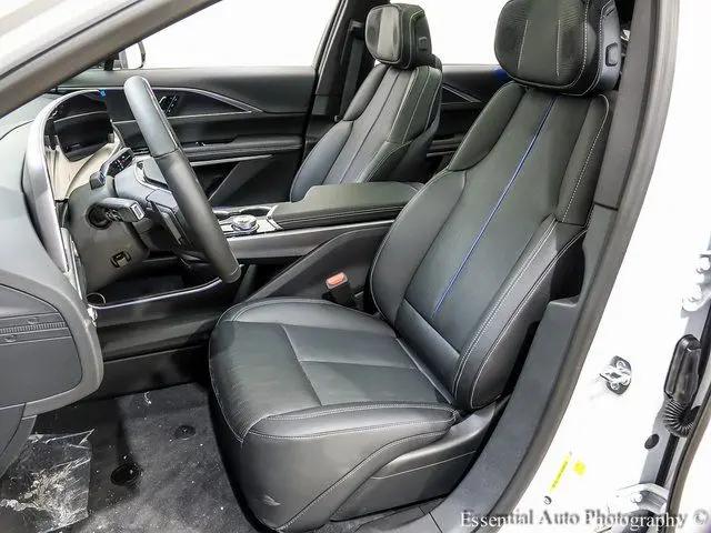 2025 Cadillac iQ Luxury 2 RWD
