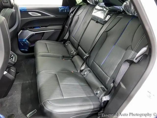 2025 Cadillac iQ Luxury 2 RWD