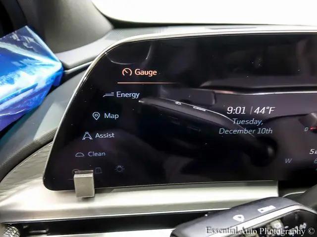 2025 Cadillac iQ Luxury 2 RWD