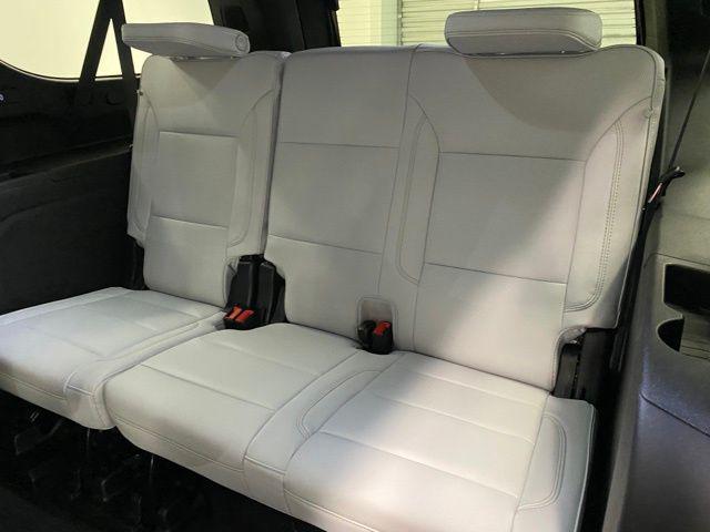 2025 Chevrolet Suburban 4WD Premier
