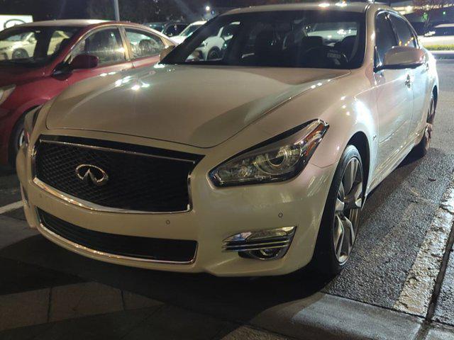 2017 Infiniti Q70L