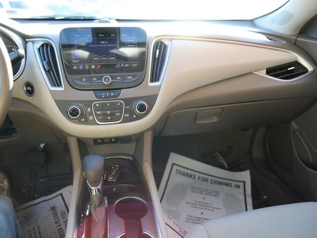2022 Chevrolet Malibu FWD LT