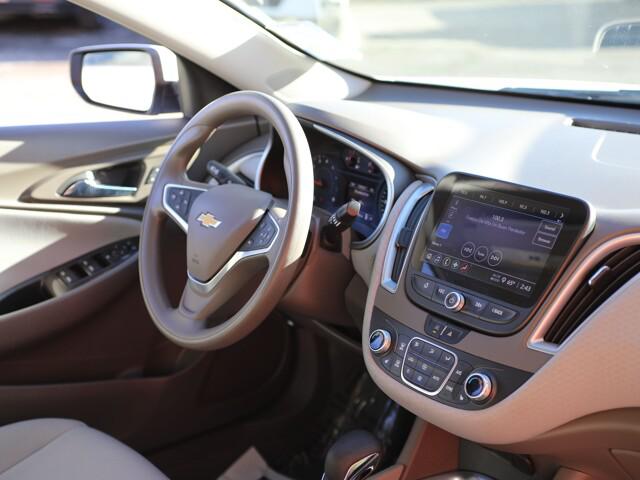 2022 Chevrolet Malibu FWD LT