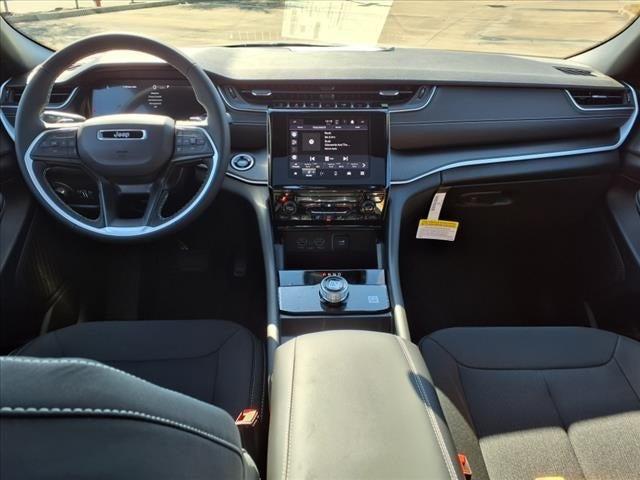 2025 Jeep Grand Cherokee GRAND CHEROKEE LAREDO X 4X4