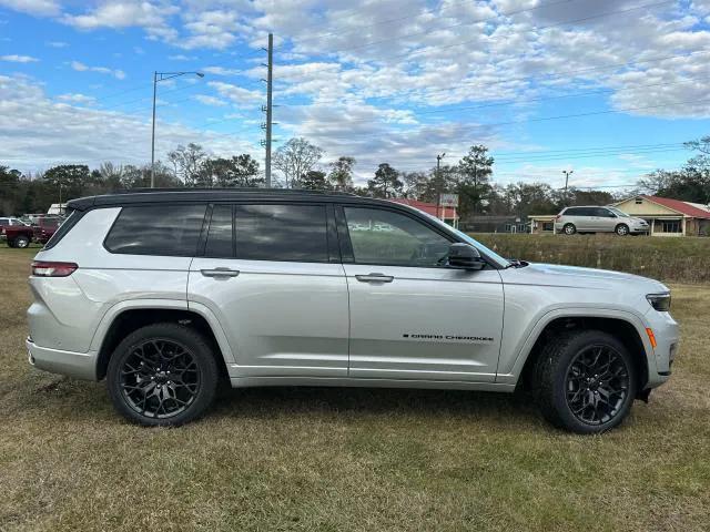 2025 Jeep Grand Cherokee GRAND CHEROKEE L SUMMIT RESERVE 4X4