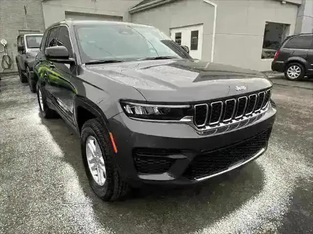 2025 Jeep Grand Cherokee GRAND CHEROKEE LAREDO 4X4