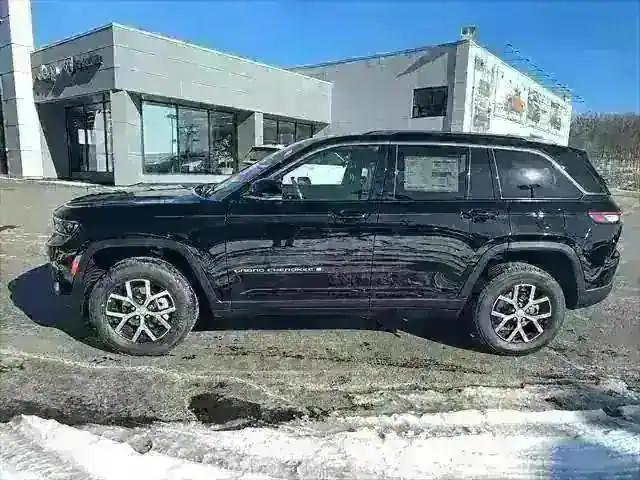 2025 Jeep Grand Cherokee GRAND CHEROKEE LIMITED 4X4