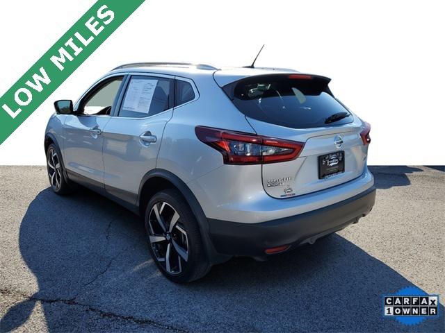 2021 Nissan Rogue Sport SL FWD Xtronic CVT