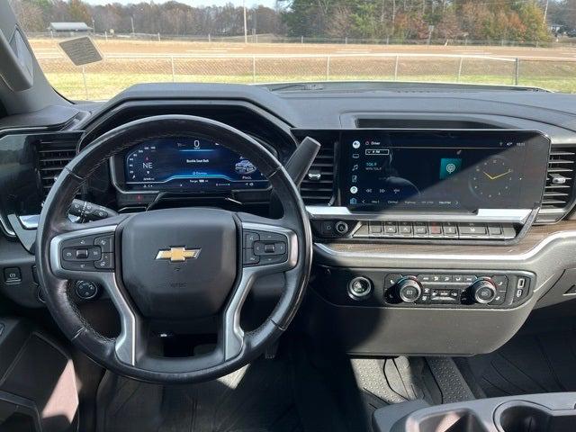 2022 Chevrolet Silverado 1500 2WD Crew Cab Short Bed LT