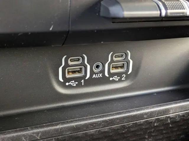 2021 Ram 1500 Big Horn Crew Cab 4x4 5'7" Box
