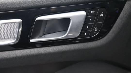 2022 Porsche Cayenne Platinum Edition