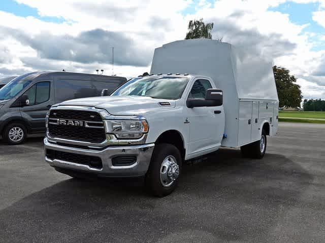 2024 RAM Ram 3500 Chassis Cab RAM 3500 TRADESMAN CHASSIS REGULAR CAB 4X4 84 CA 2024 RAM Ram 3500 Chassis Cab RAM 3500 TRADESMAN CHASSIS REGULAR CAB 4X4 84 CA