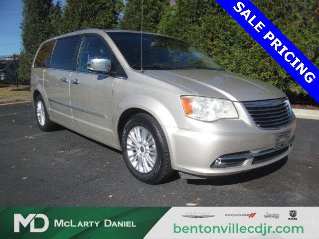 2014 Chrysler Town and Country Limited