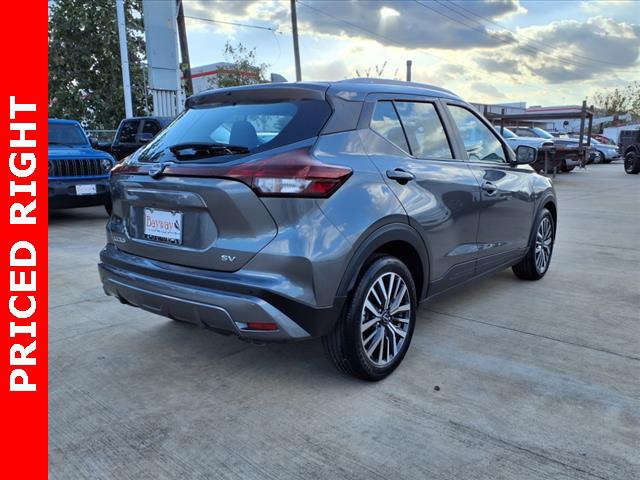 2022 Nissan Kicks SV Xtronic CVT